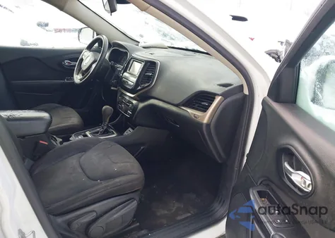 2015 Jeep Cherokee Latitude z USA, uszkodzony, nr VIN 1C4PJLCS8FW537280